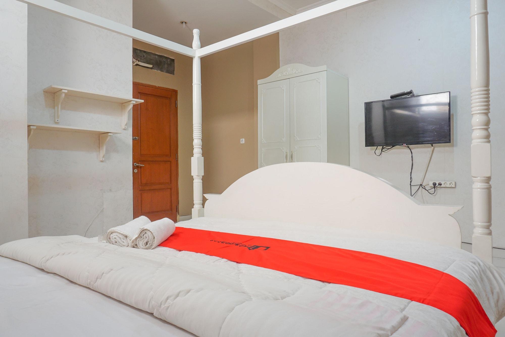 Reddoorz Near Kemang Square Hotel Jacarta Exterior foto